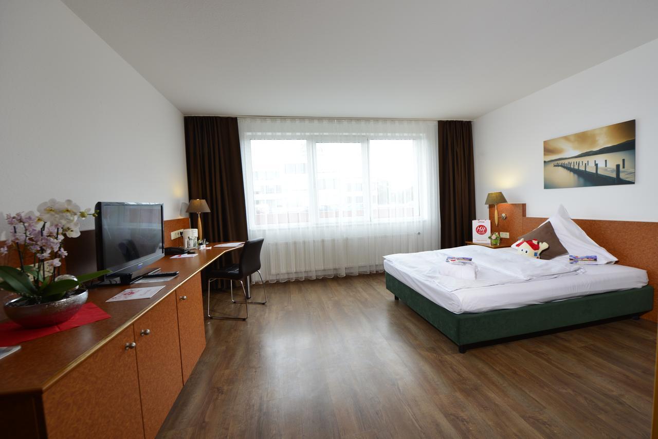 Michel Hotel Frankfurt Airport Rüsselsheim Exterior foto